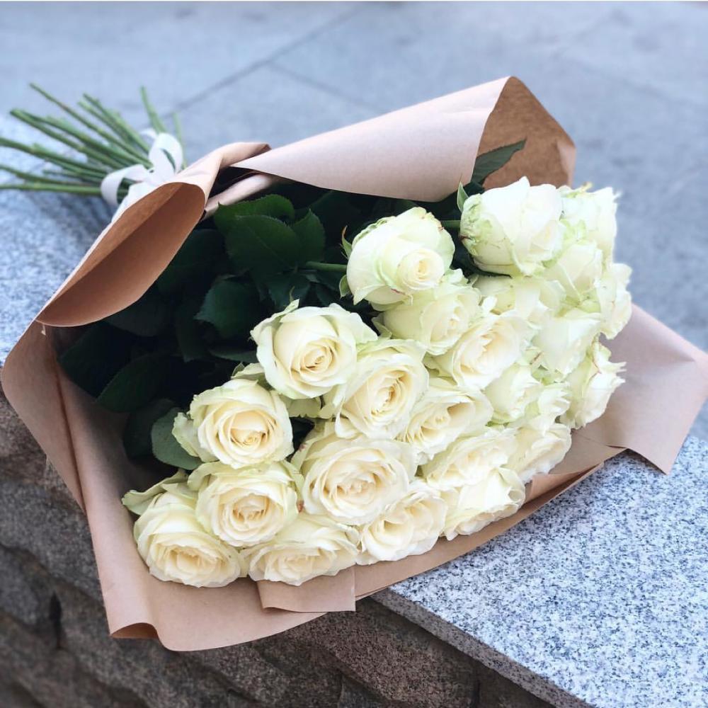 Букет Белые розы Анастасия в Константиновске