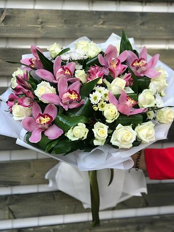 Букет цветов из: Розы и Хризантемы в Константиновске
