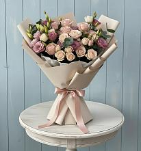 Букет цветов из:  Розы и Лизиантусы в Константиновске