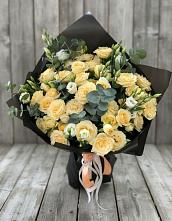 Букет цветов из:  Розы и Лизиантусы в Константиновске