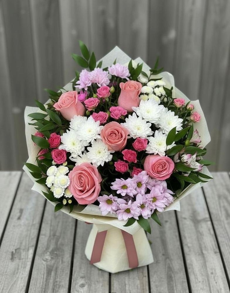 Букет цветов из: Альстромерии, Гвоздики, Розы и Хризантемы в Константиновске