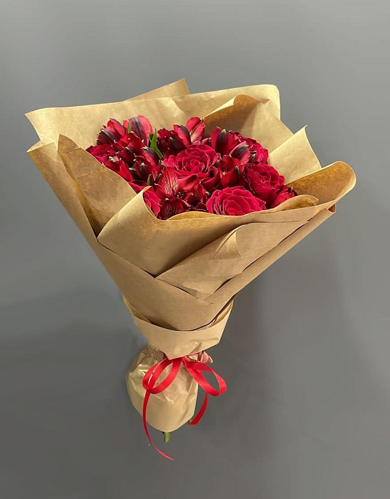 Букет цветов из: Альстромерии и Розы в Константиновске