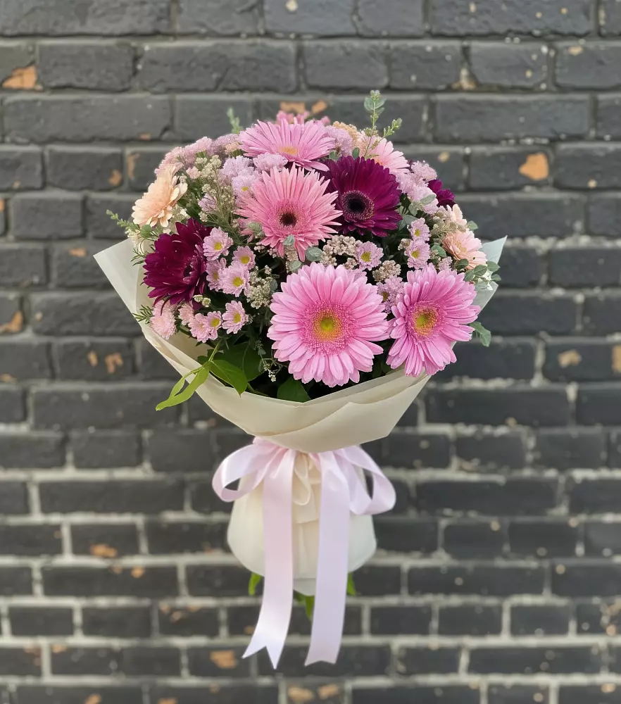 Букет цветов из: Герберы и Хризантемы в Константиновске