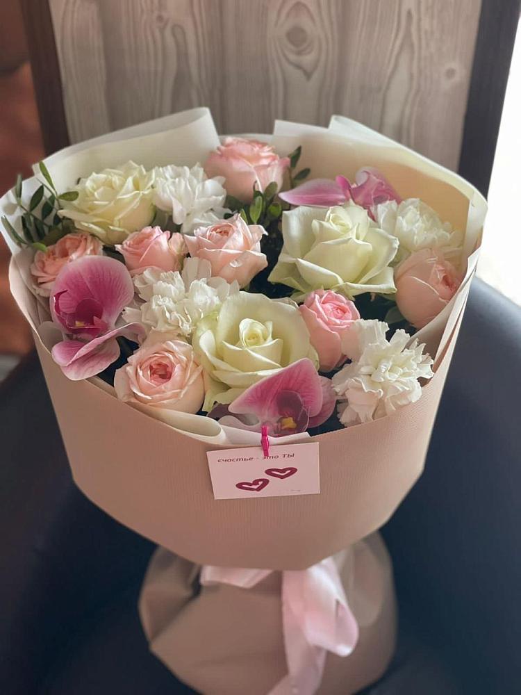 Букет цветов из: Орхидеи, Розы и Гвоздики в Константиновске