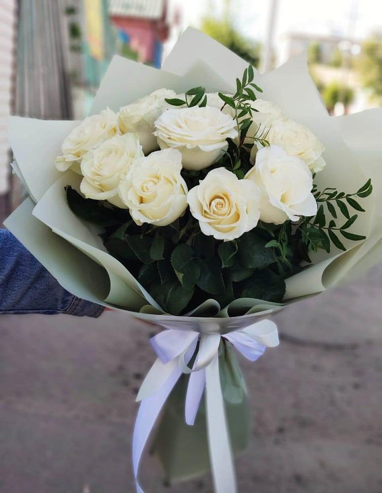 Букет Белые розы Проуд в Константиновске