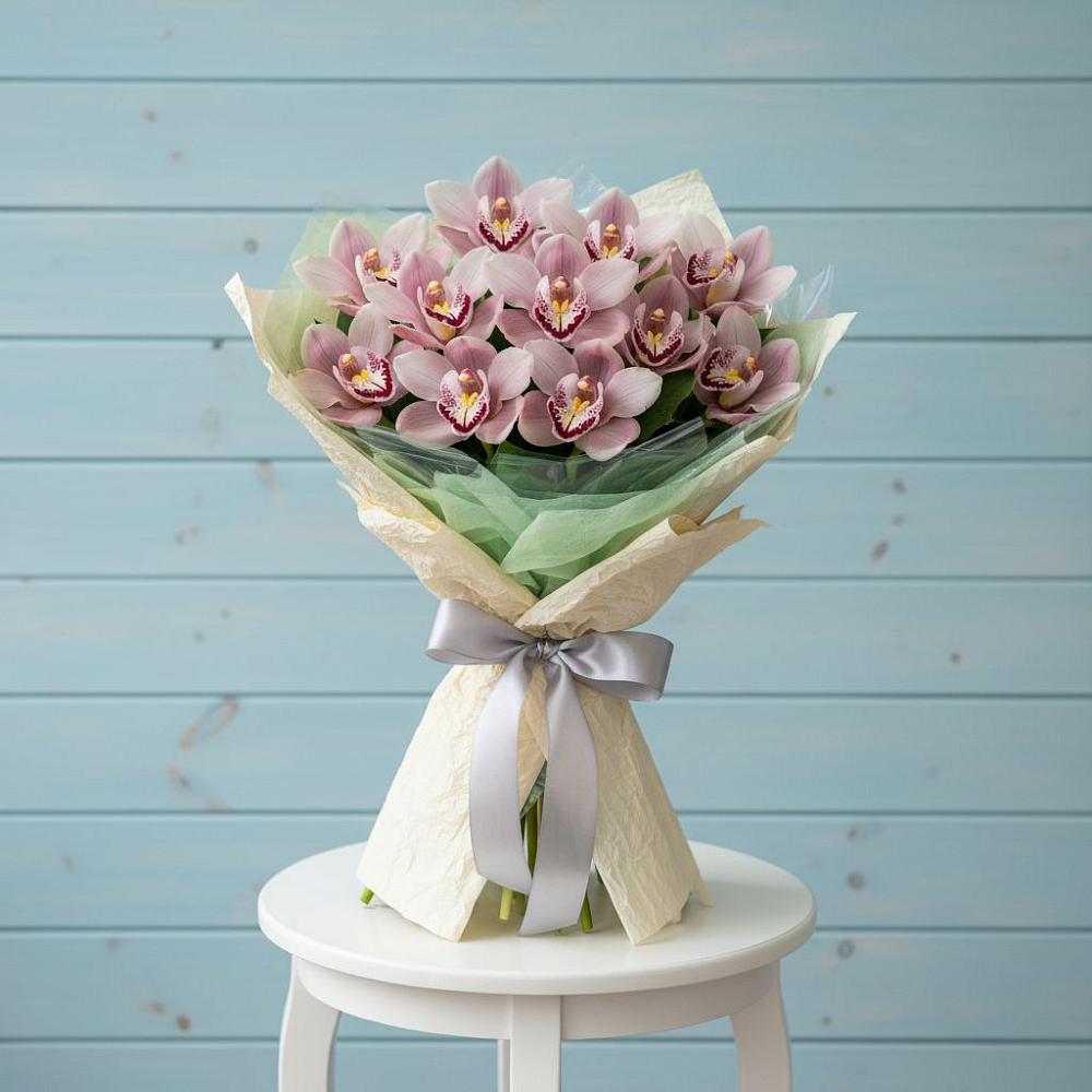 Букет цветов из: Орхидеи и Розы в Константиновске