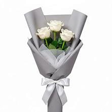 Букет 3 белые розы в Константиновске