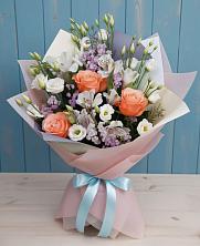 Букет цветов из:  Лизиантусы, Розы, Альстромерии и Гипсофила в Константиновске