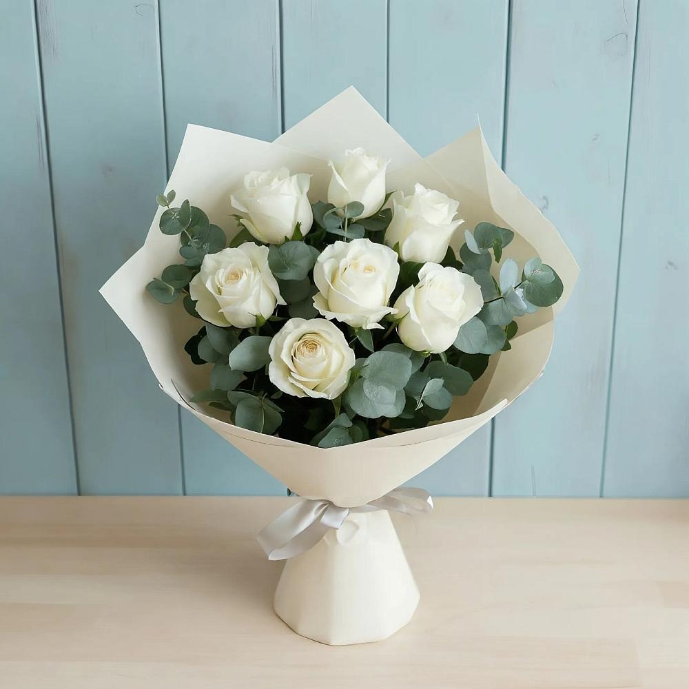 Букет Белые розы в Эвкалипте в Константиновске