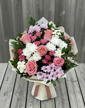 Букет цветов из:  Альстромерии, Гвоздики, Розы и Хризантемы в Константиновске