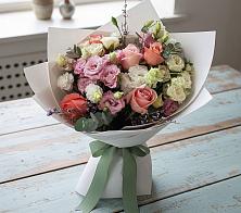 Букет цветов из:  Розы, Лизиантусы и Гвоздики в Константиновске