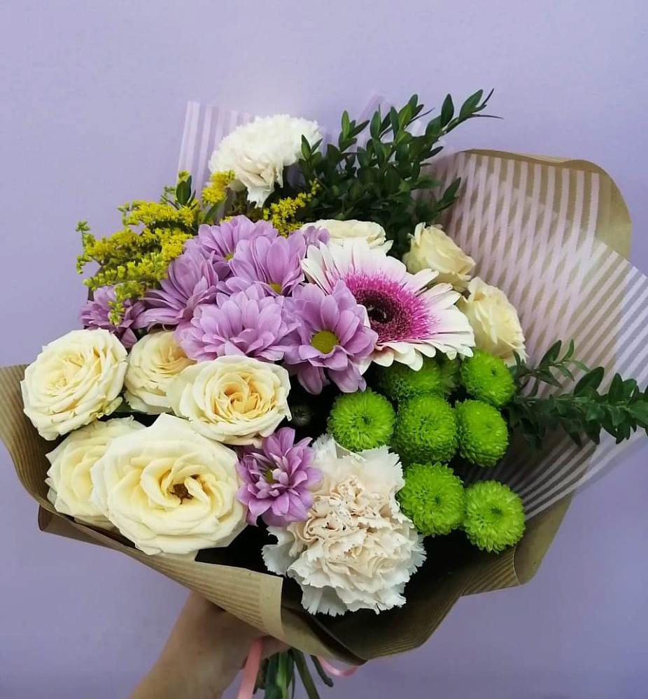 Букет цветов из: Хризантемы, Розы, Гвоздики и Герберы в Константиновске