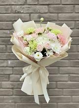 Букет цветов из:  Гвоздики, Розы, Лизиантусы и Хризантемы в Константиновске