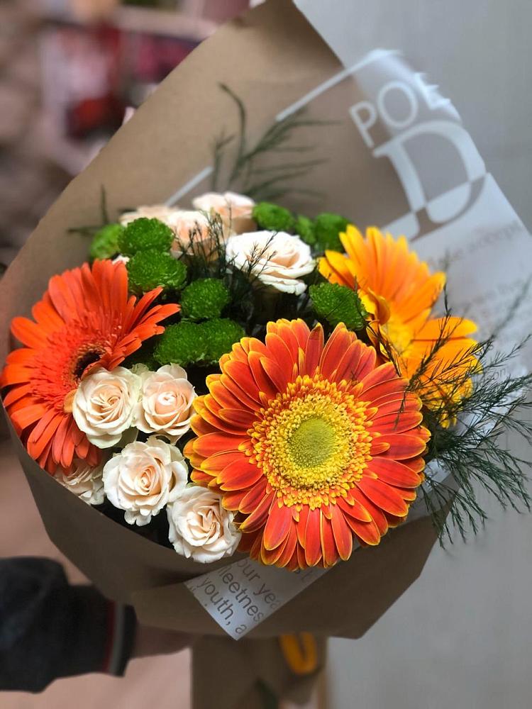 Букет цветов из: Герберы, Хризантемы и Розы в Константиновске